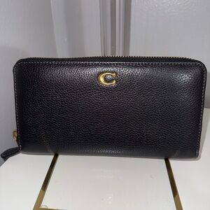 Coach Black Leather Zip Wallet
